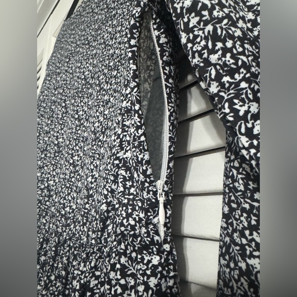 Dress - Picture 4 of 7